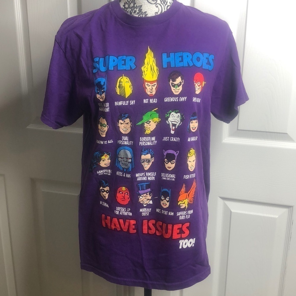 Super Heroes Issues Purple‎ T Shirt M Faces Marvel Joker Batman